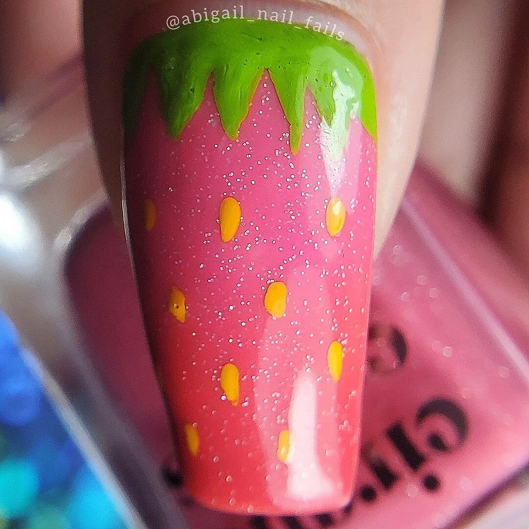 Cirque Colors Lost Berry nagellack termiskt röd-rosa