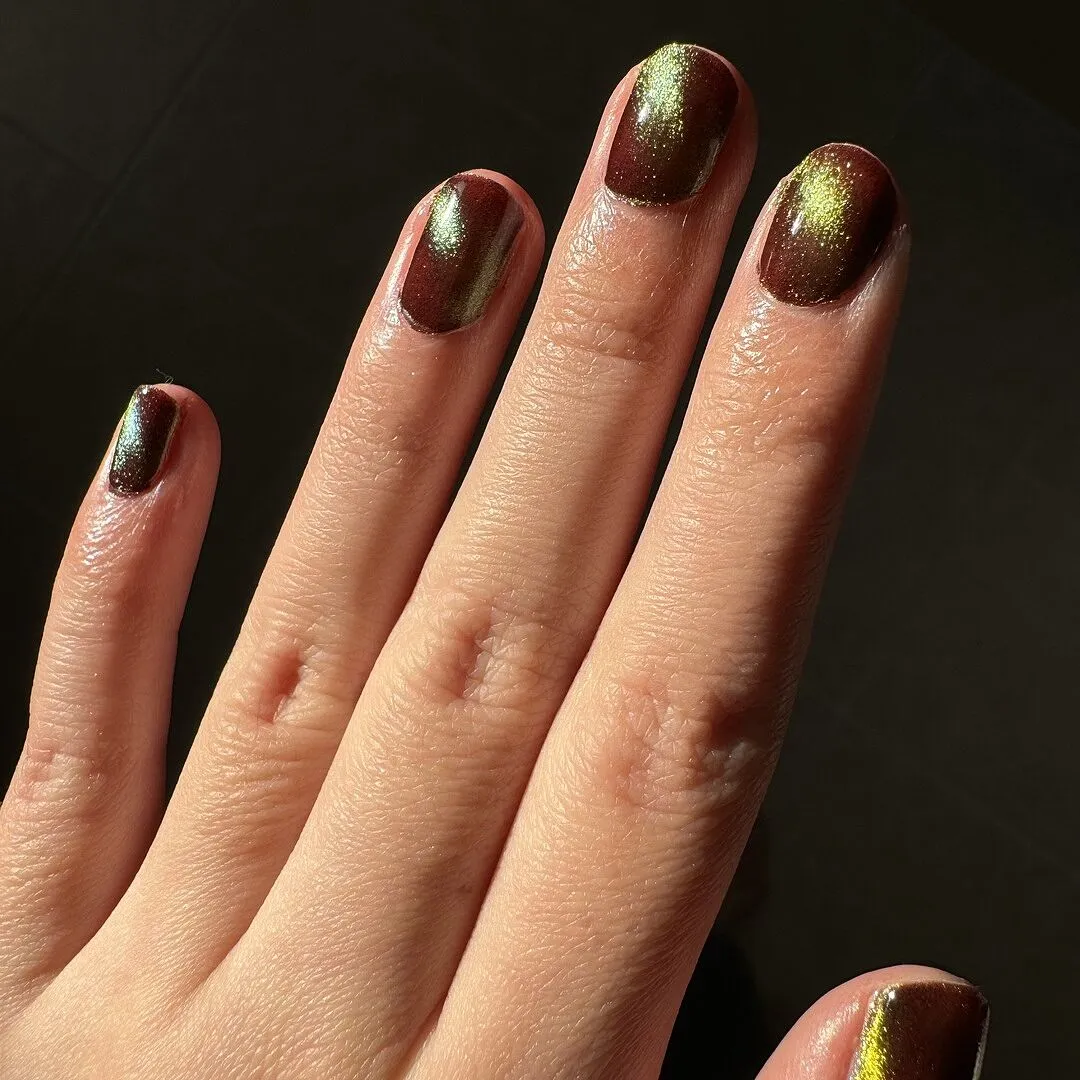Cirque Colors Delusions of Grandeur nagellack magnetisk röd