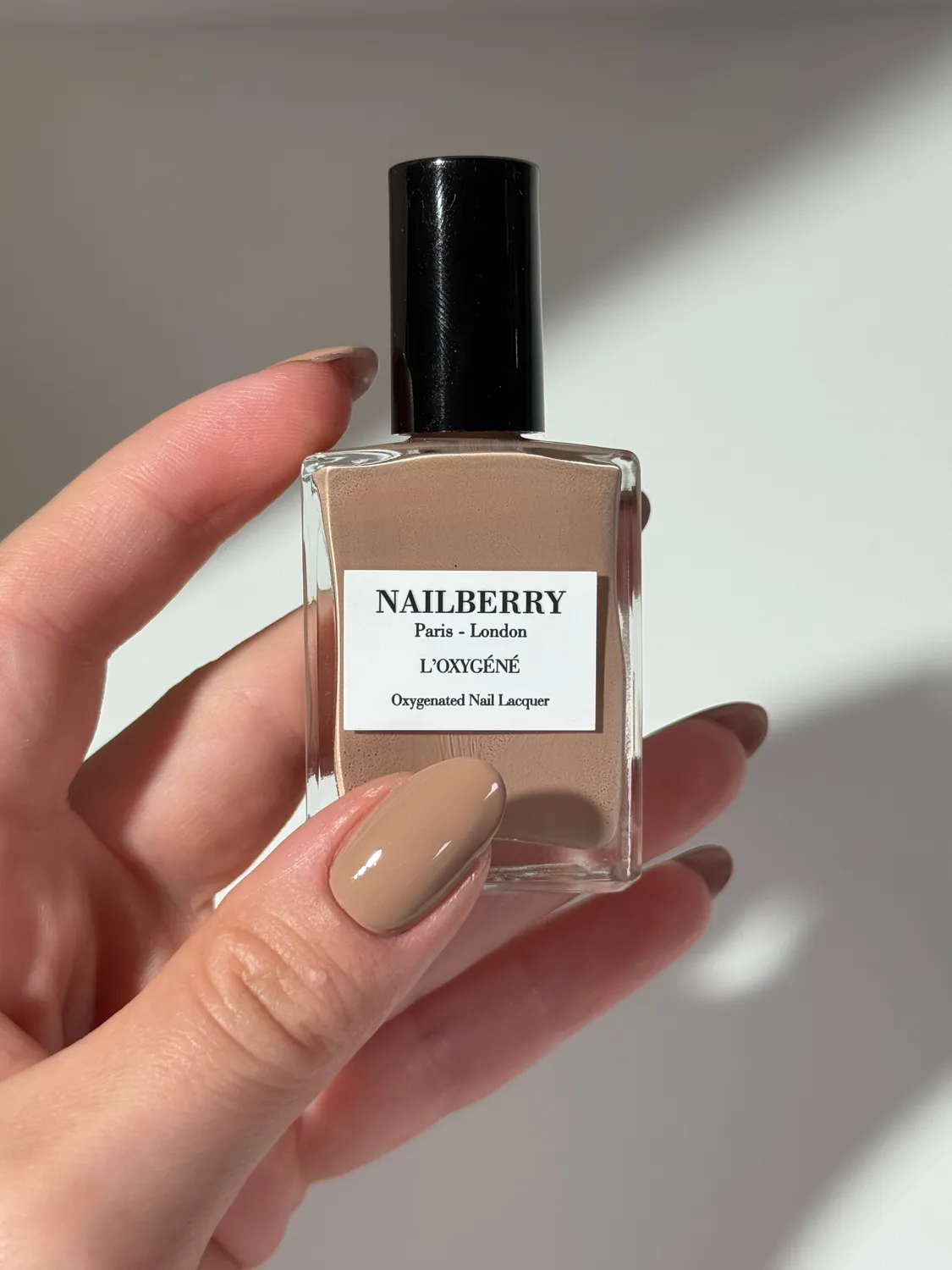 Nailberry Honesty nagellack 14 ml mörkbeige