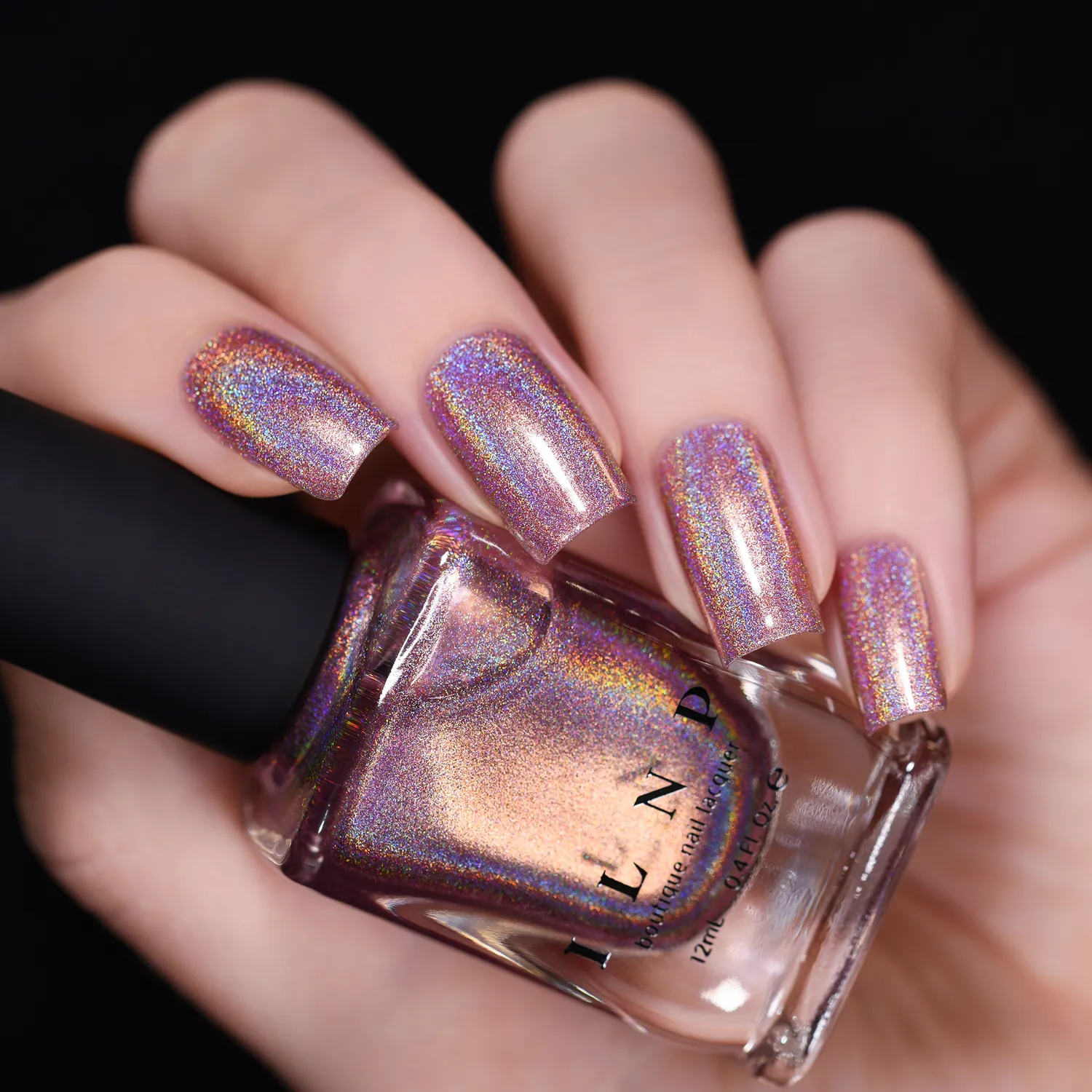ILNP Get Cozy nagellack ljusrosa holografisk