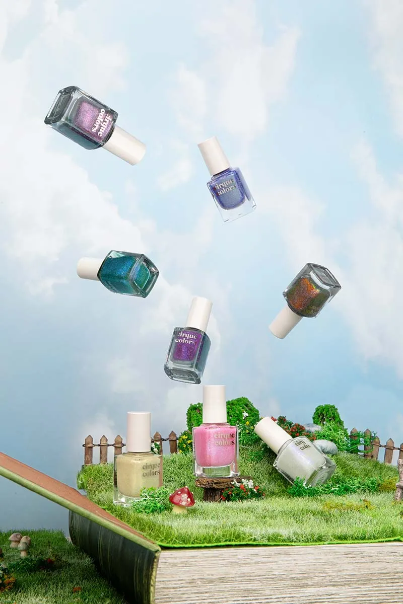 Cirque Colors Radiant Realm nagellack guld holographic