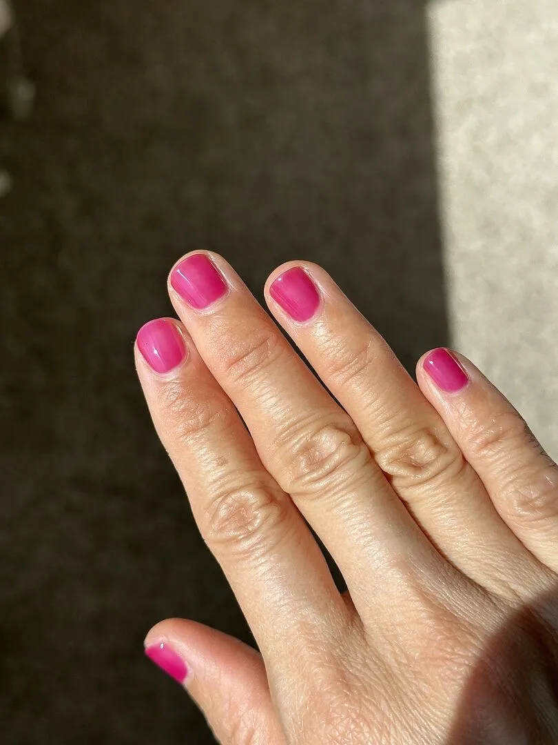 Cirque Colors Bitten Jelly nagellack jelly magenta
