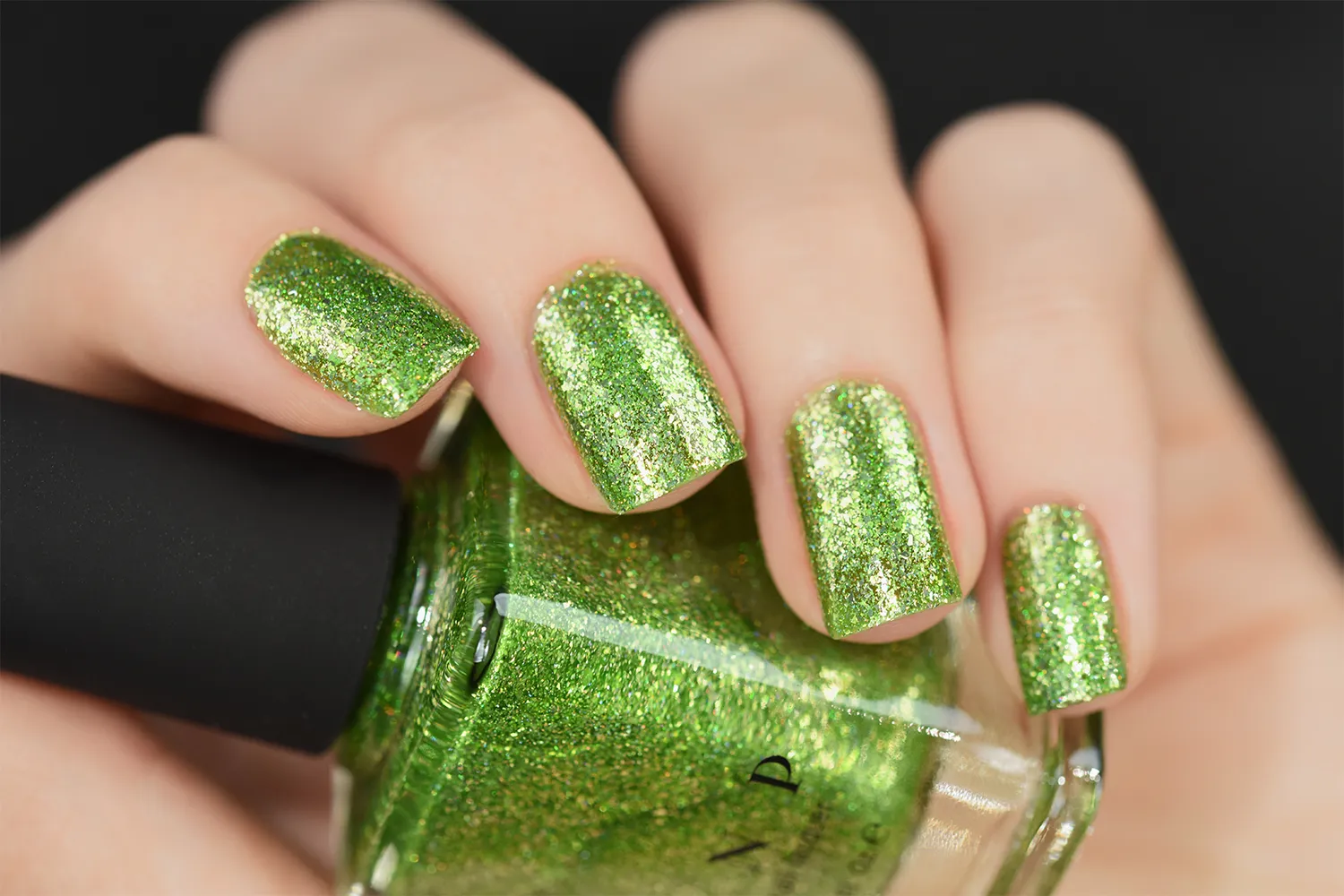 ILNP Limelight nagellack grön metallic