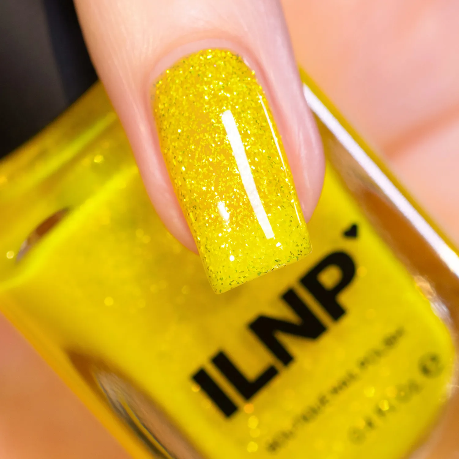ILNP Peek-A-Boo nagellack 12 ml gult jelly glitter