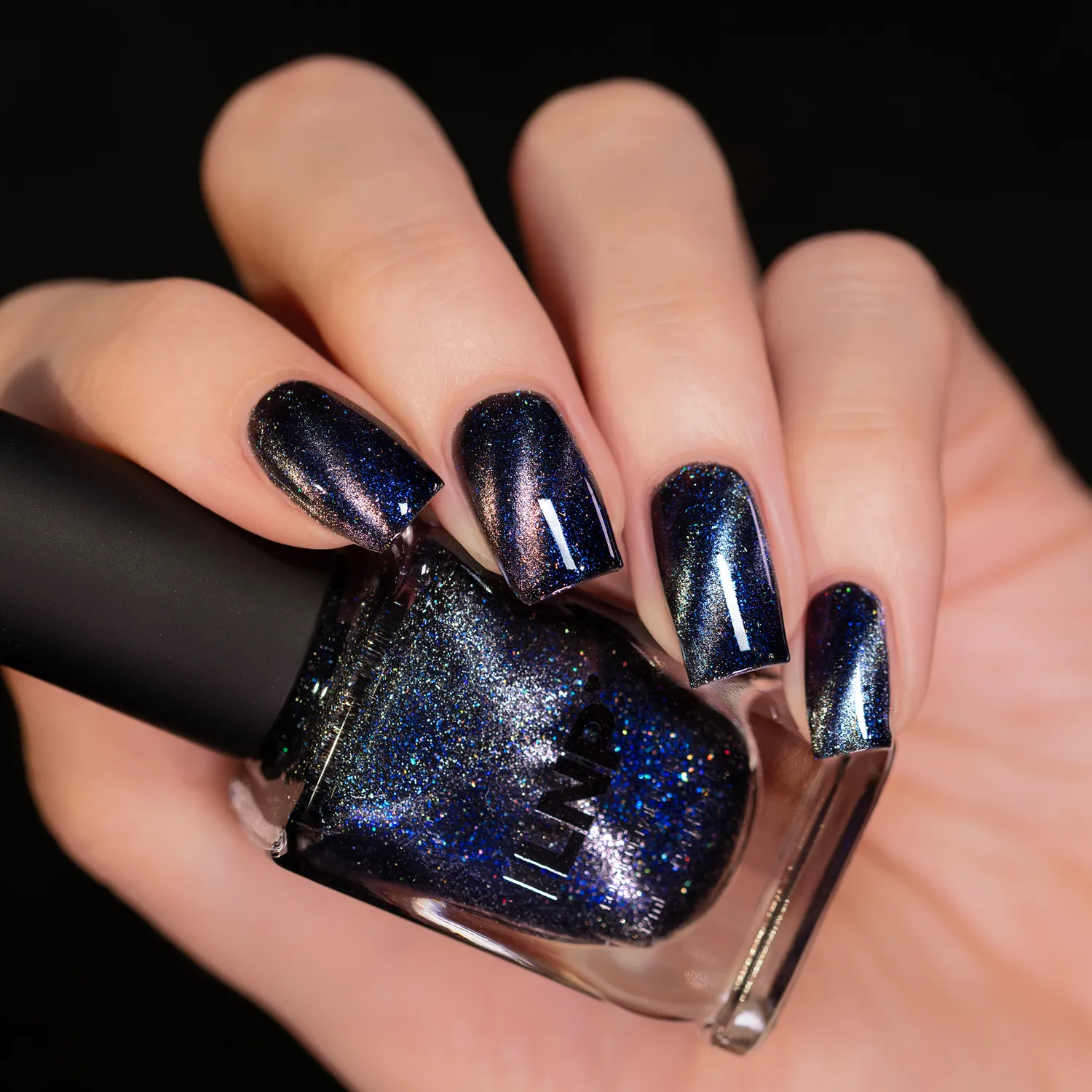 ILNP Coven Darkest Hour nagellack magnetisk svart
