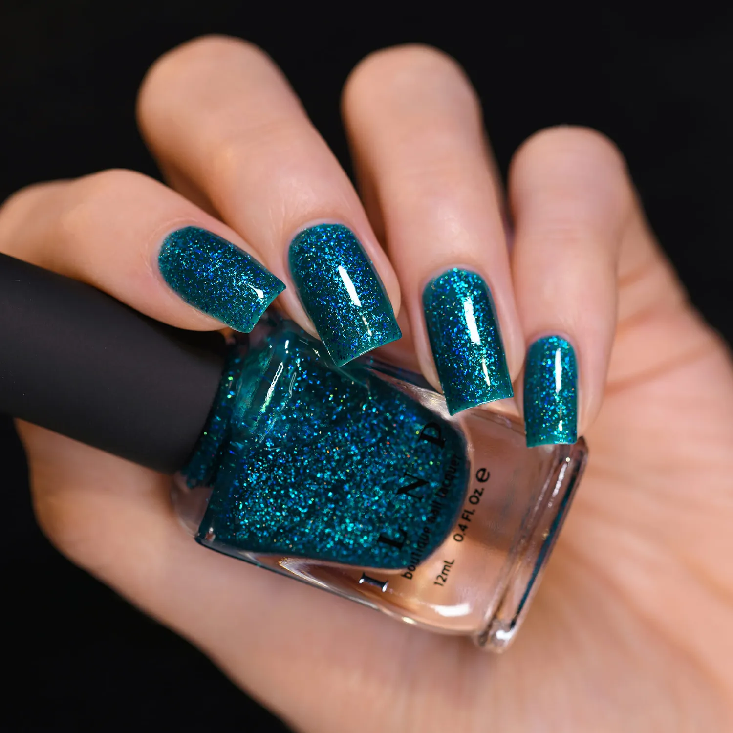 ILNP Courtyard Good Mornings nagellack teal holografisk