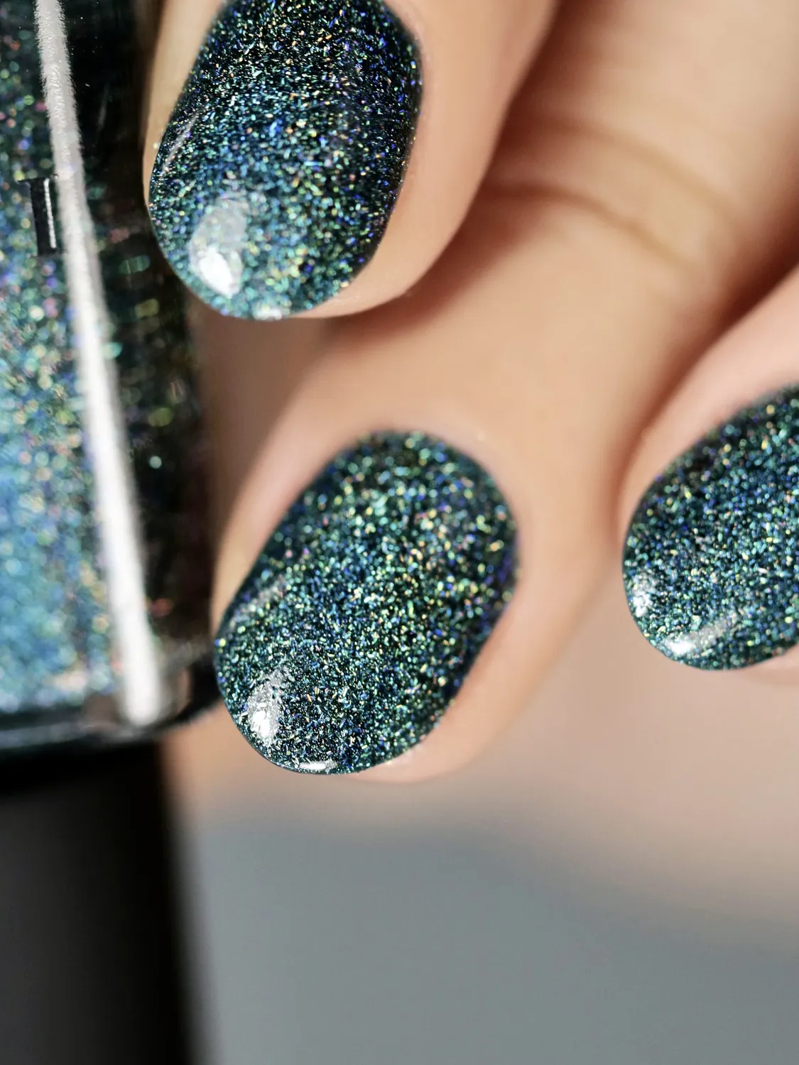 ILNP Park Ave nagellack djupt jadegrön holo