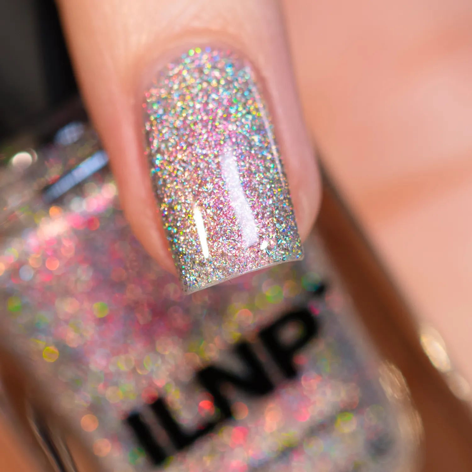 ILNP Color Kissed Rosewater nagellack holografiskt rosenrött