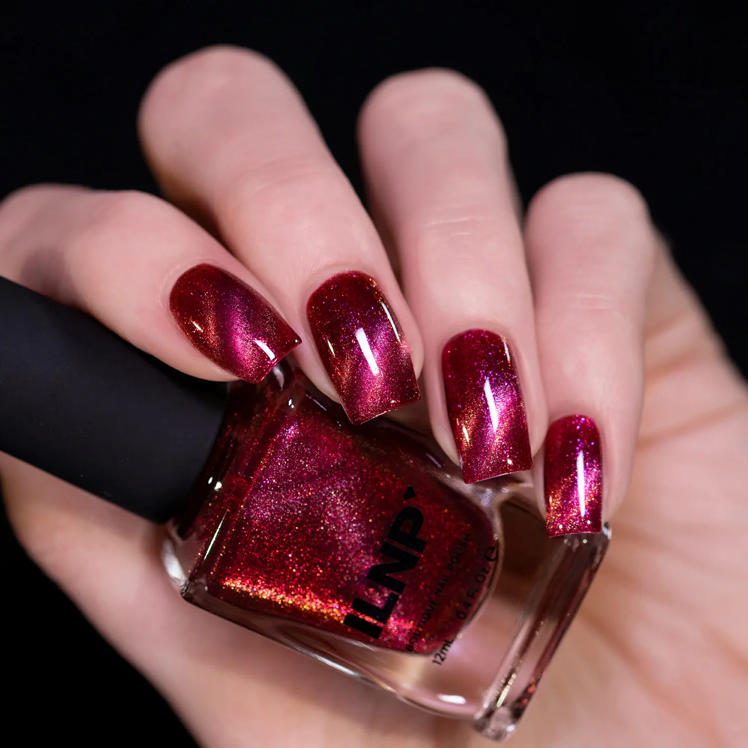 ILNP Be Mine nagellack magnetisk hallonröd