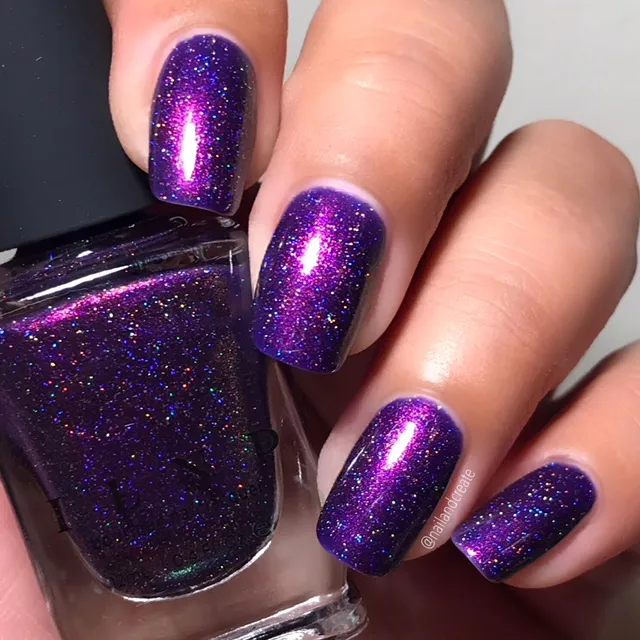 ILNP High Voltage nagellack lila holo