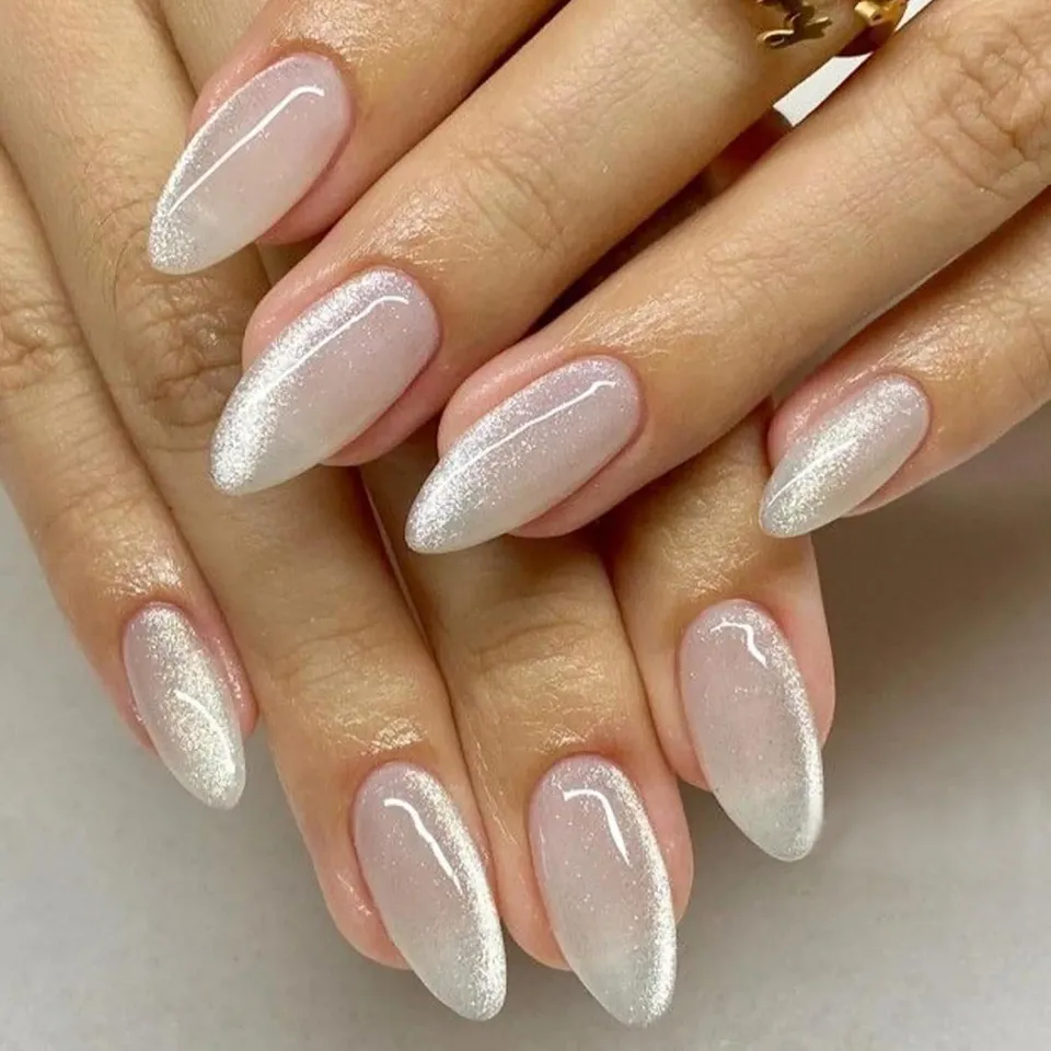 modelones cat eye press-on naglar kort almond fransk 32-pack
