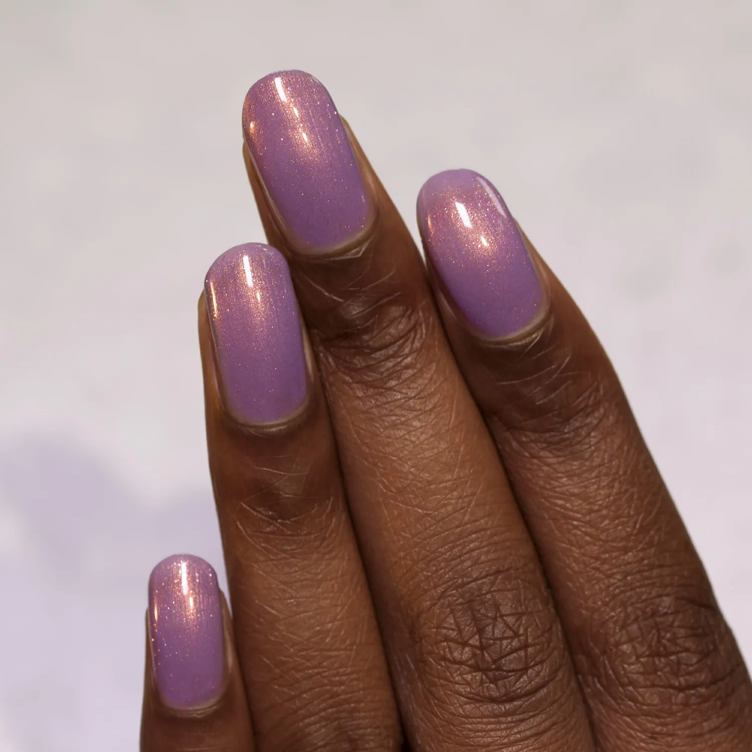 ILNP Lilac Bridges nagellack lila guldshimmer