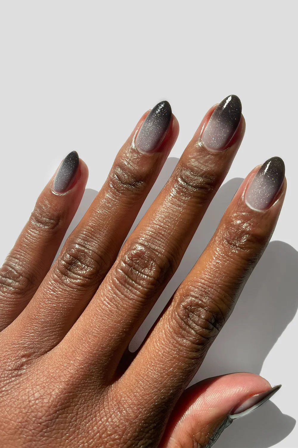 Cirque Colors Witching Hour nagellack termisk svart