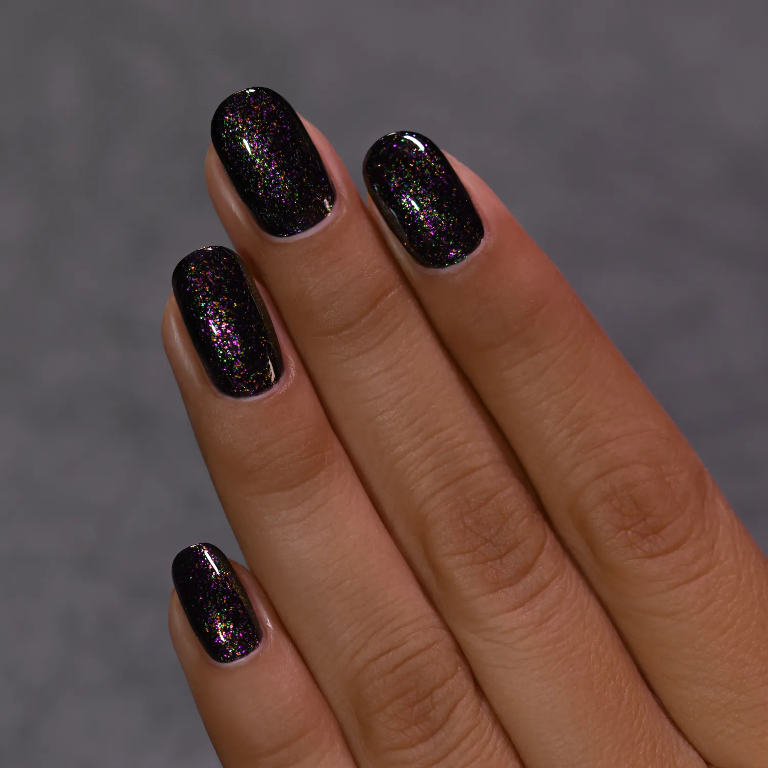 ILNP Cursed nagellack svart jelly shimmer