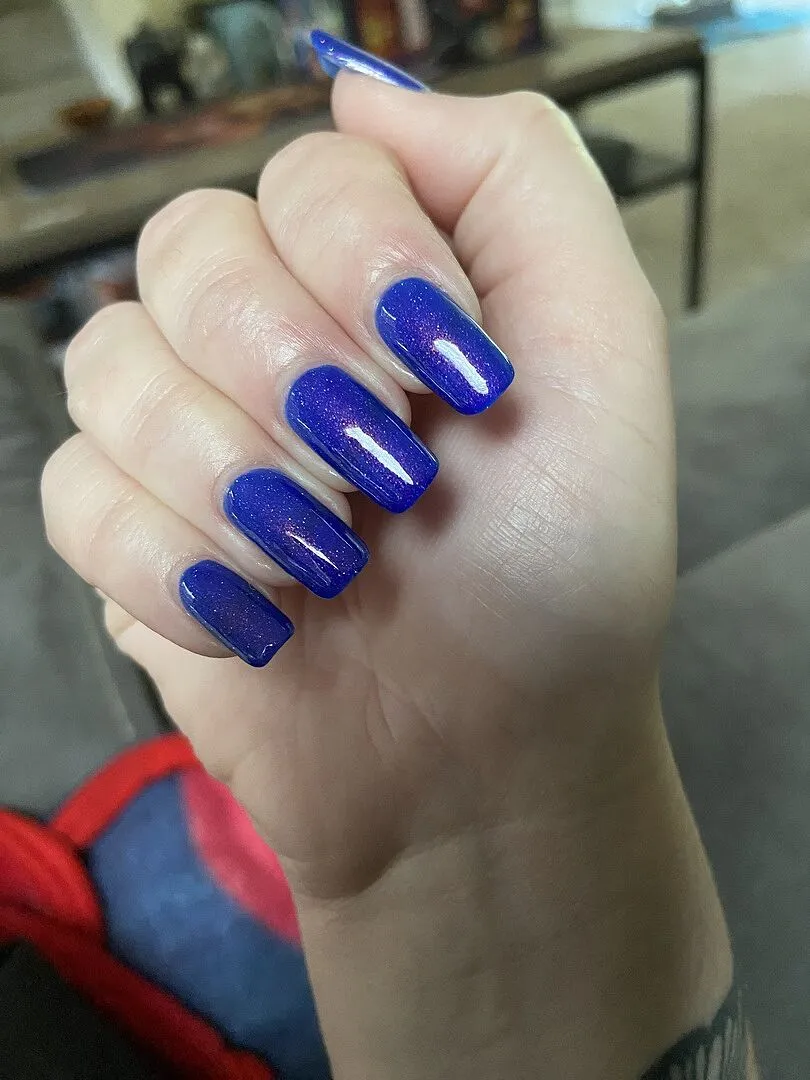 Cirque Colors Midsummer Night nagellack blå skimmer