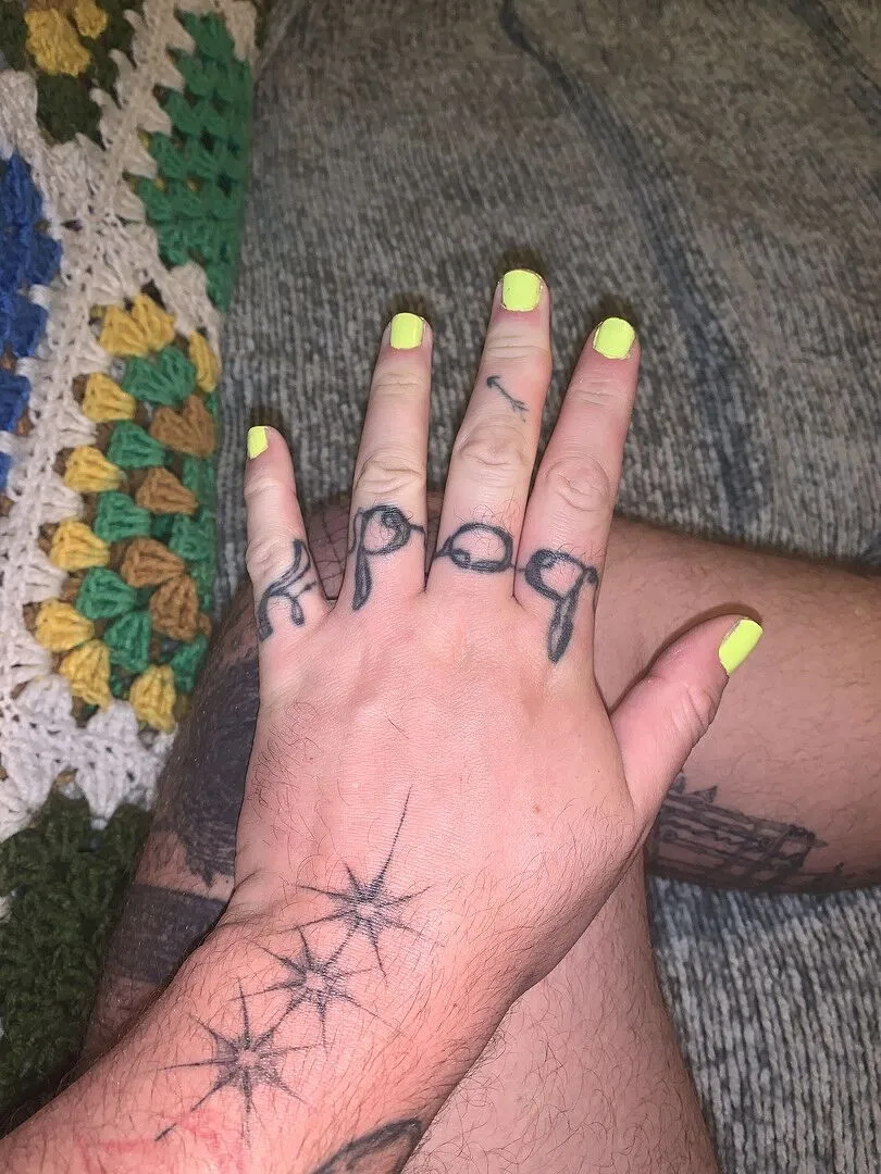 Cirque Colors Vice Suninn nagellack gul neon
