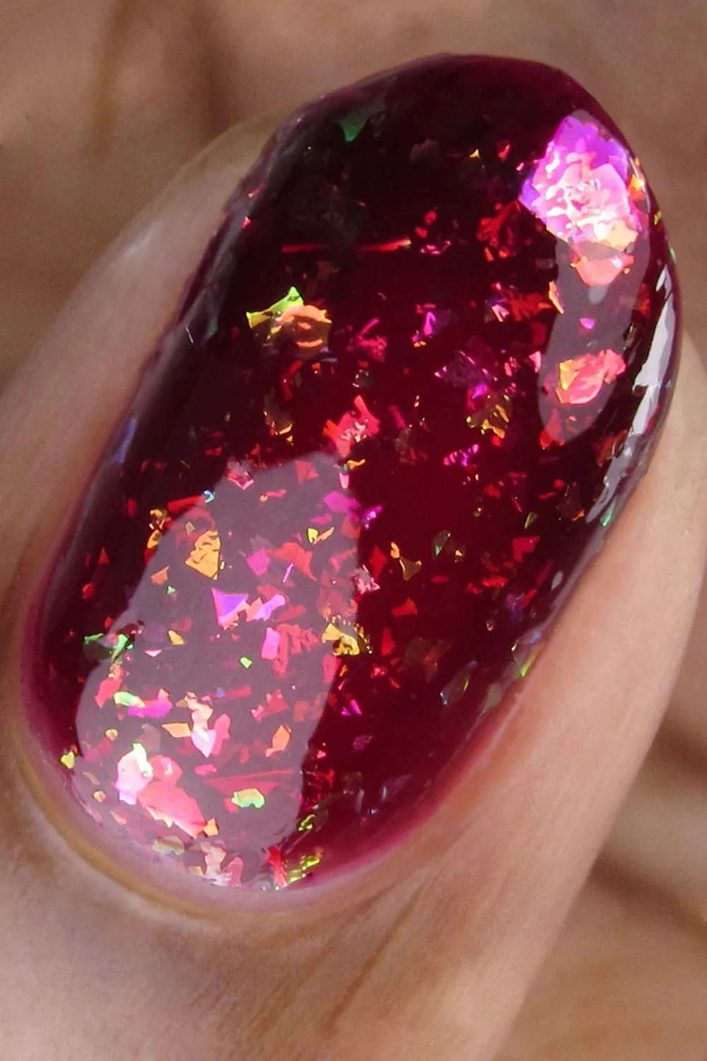 Cirque Colors Snozzberry nagellack jelly vinröd