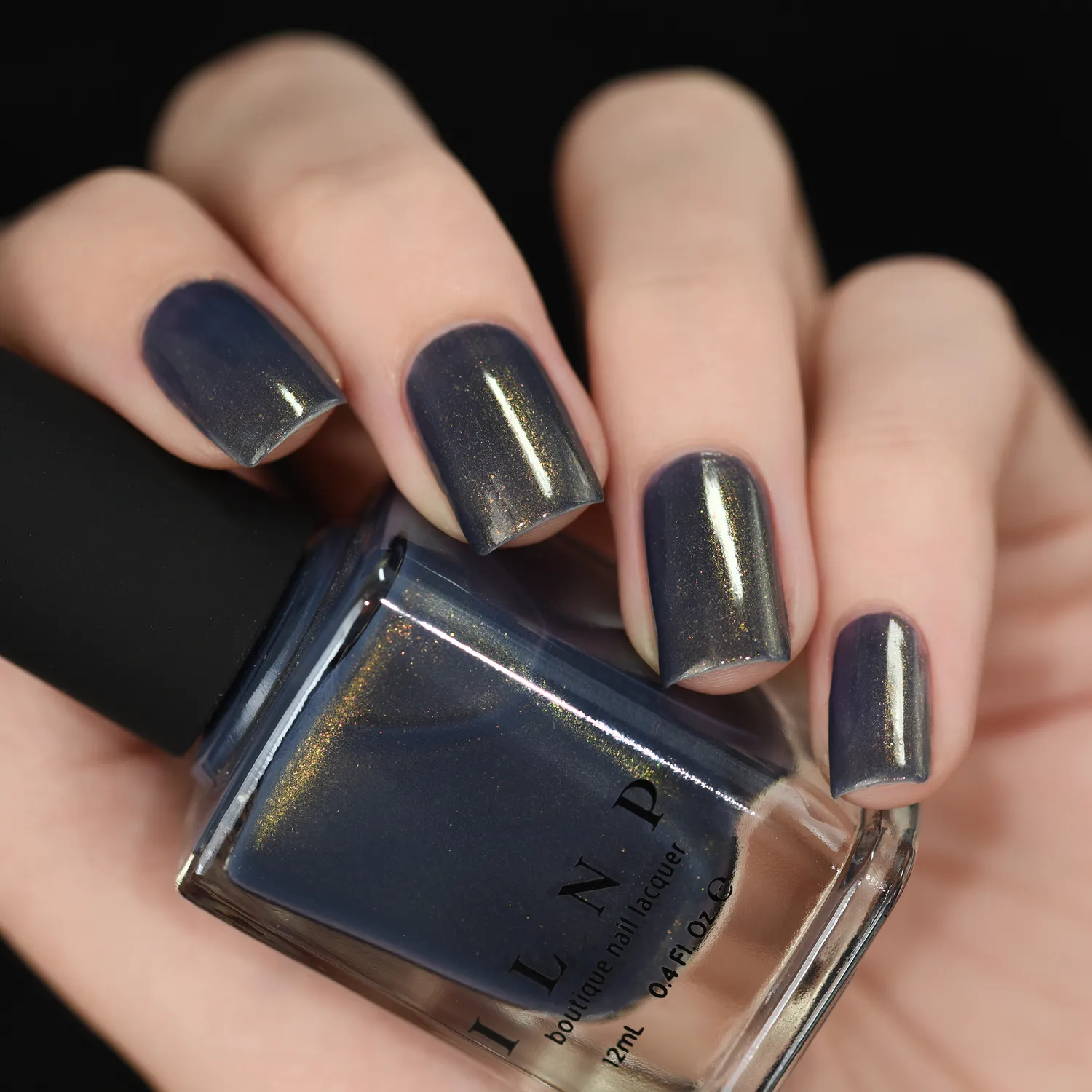 ILNP The Boulevard nagellack gråblå shimmer