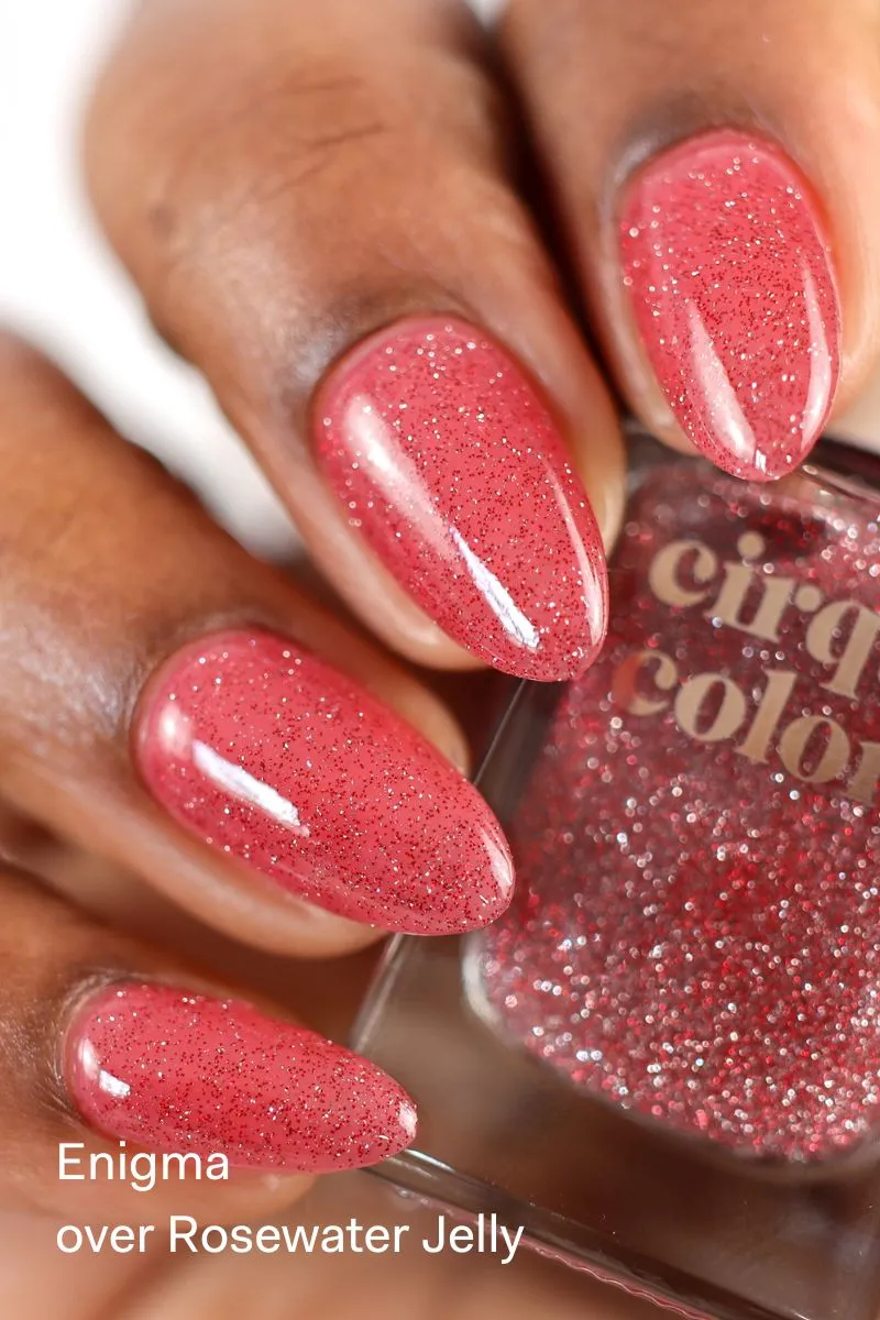 Cirque Colors Enigma nagellack rött glitter topper
