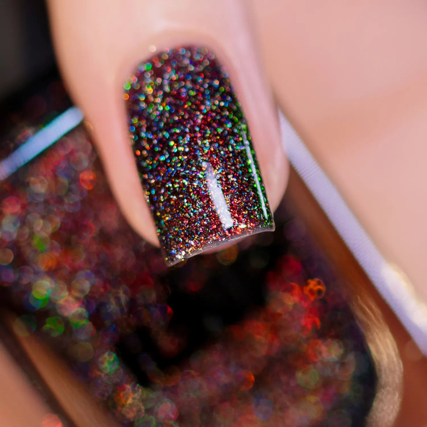 ILNP Candlelight nagellack svart orange-grönt holo