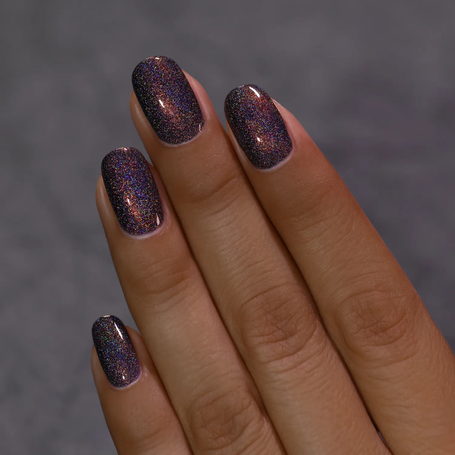 ILNP Wicked Stay Hidden nagellack grå holografisk