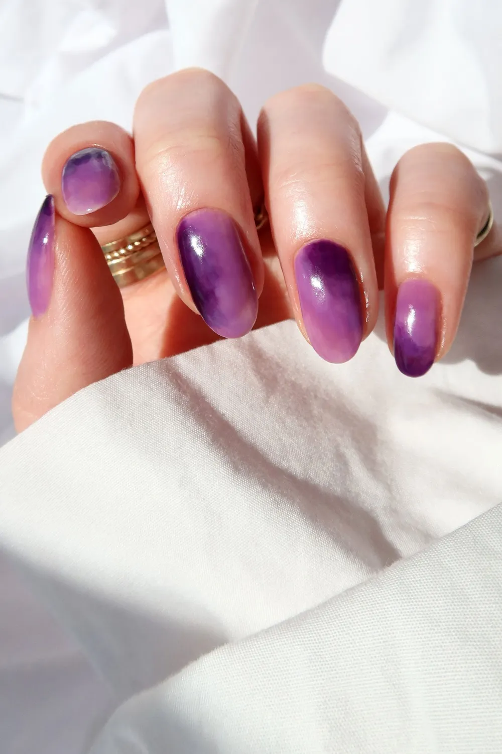 Cirque Colors Royal Jelly nagellack ametistlila jelly