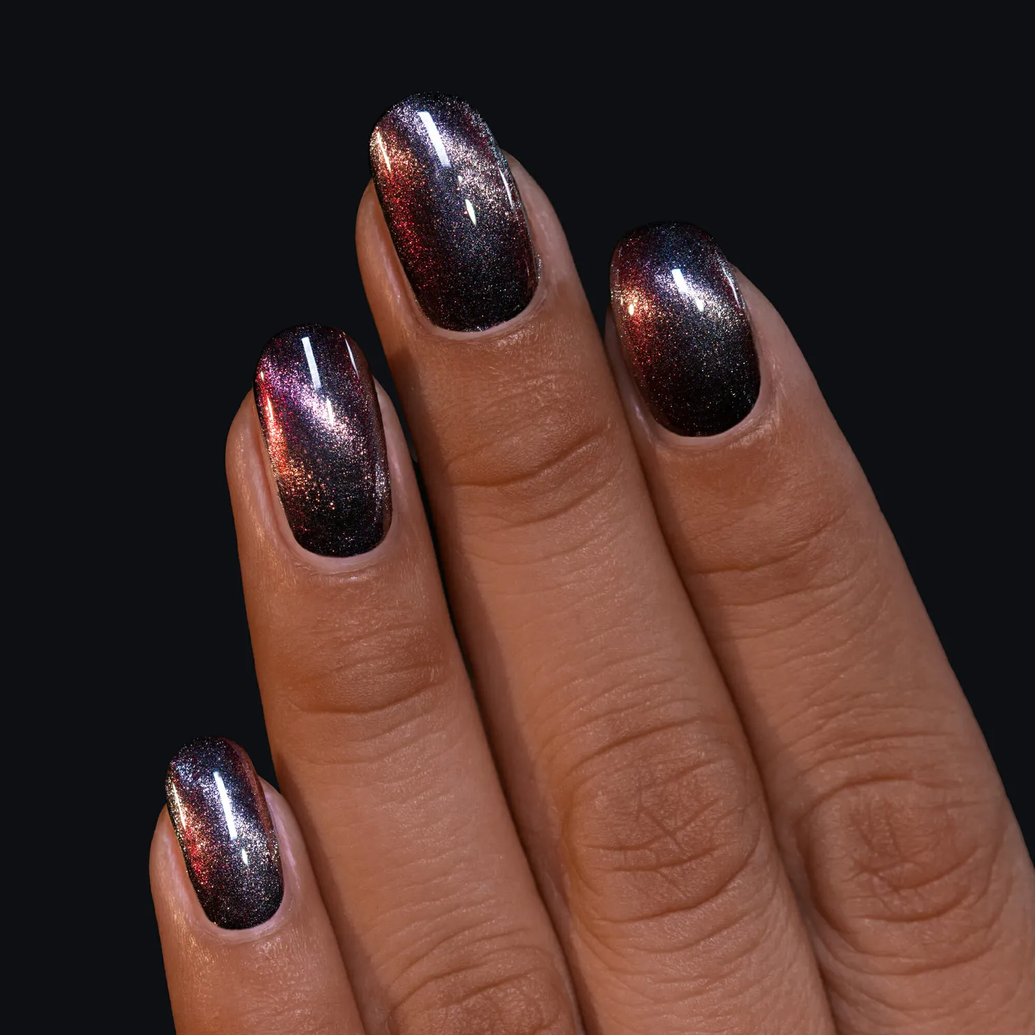 ILNP Cosmos Dark Matter nagellack magnetisk svart-röd