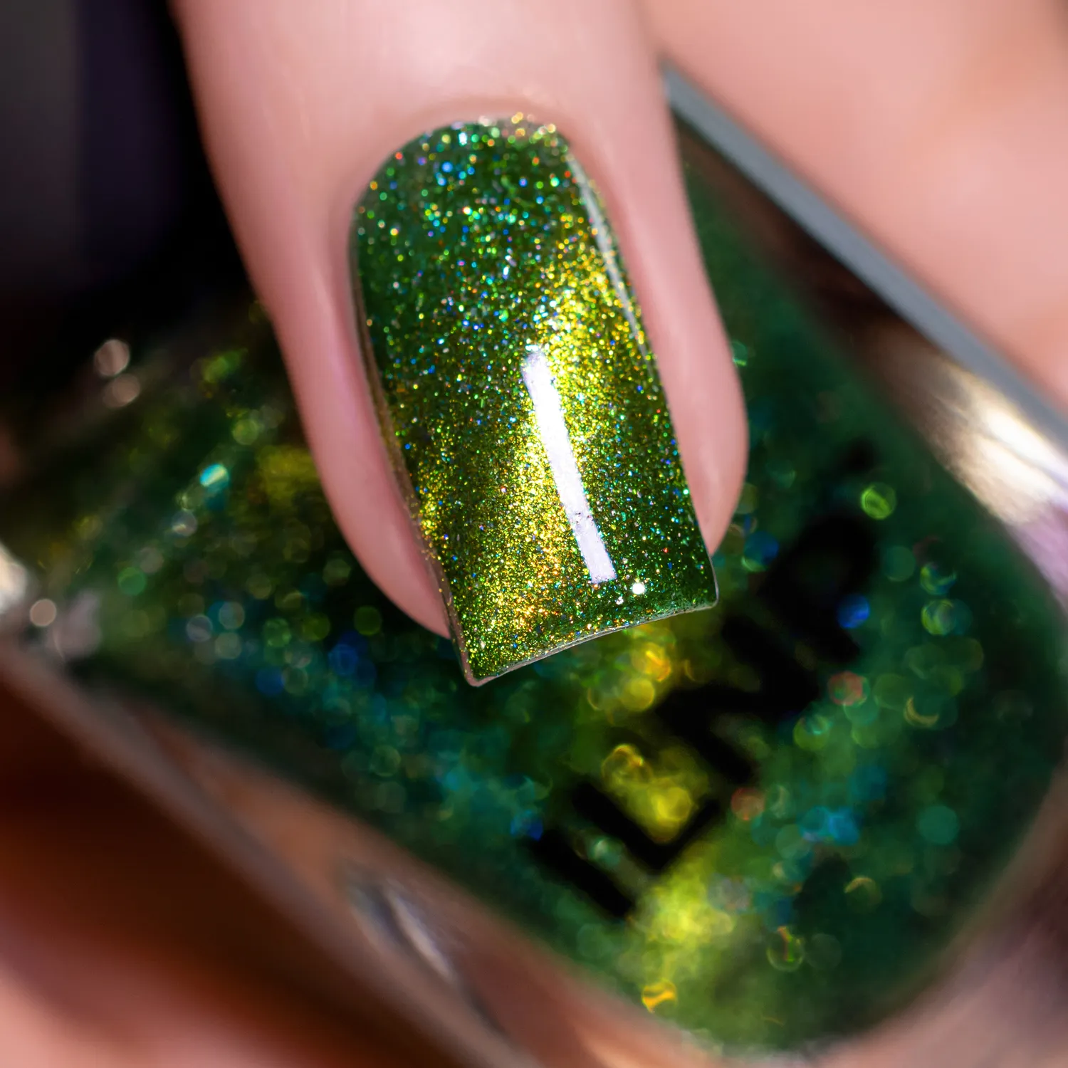 ILNP Frankie nagellack grön magnetisk holo