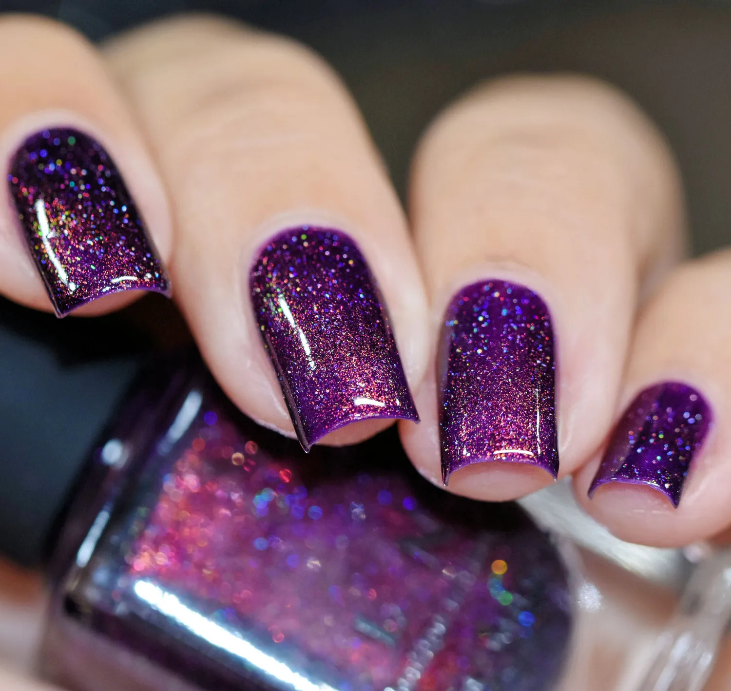 ILNP Ava holografiskt nagellack lila