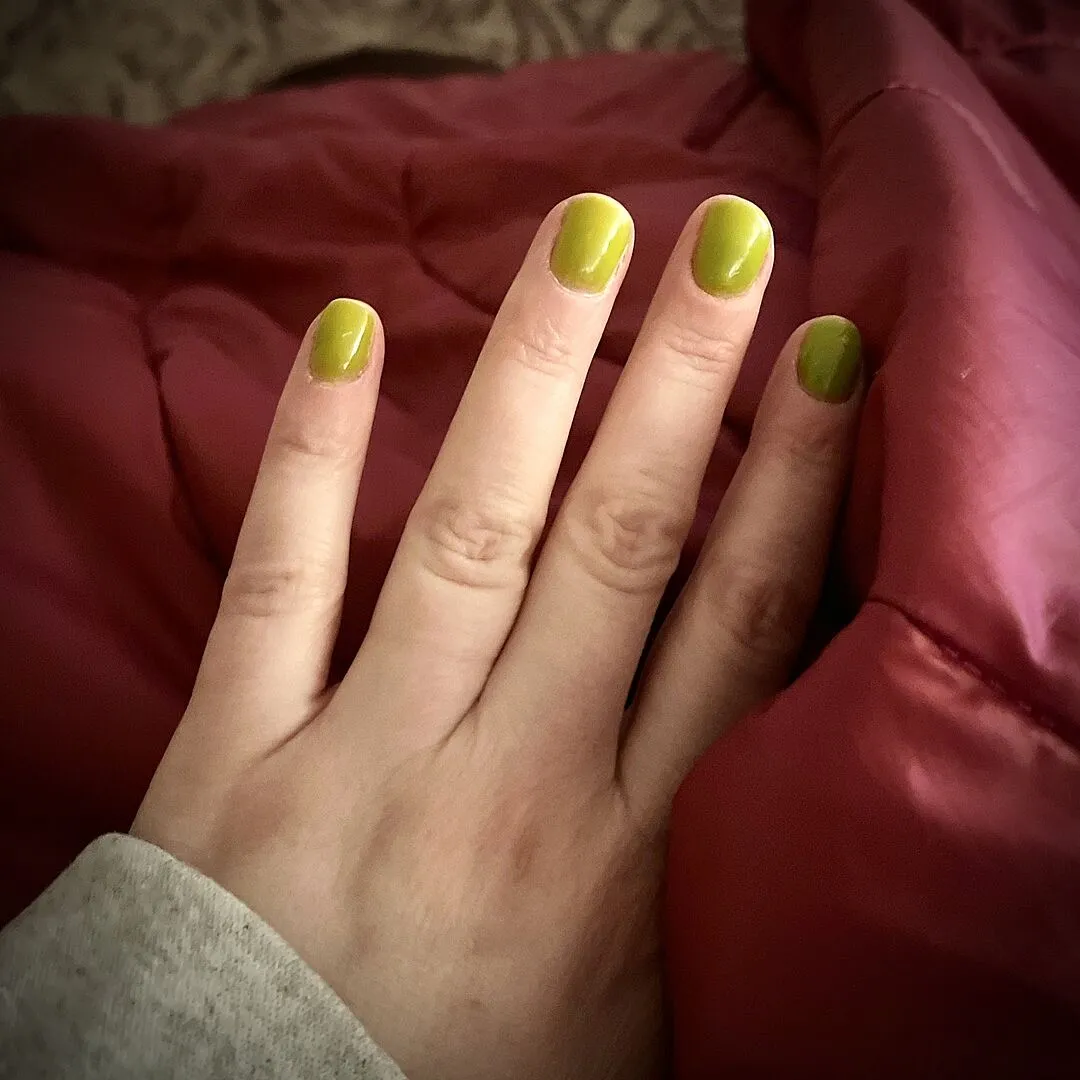 Cirque Colors Star Fruit Jelly nagellack chartreuse jelly