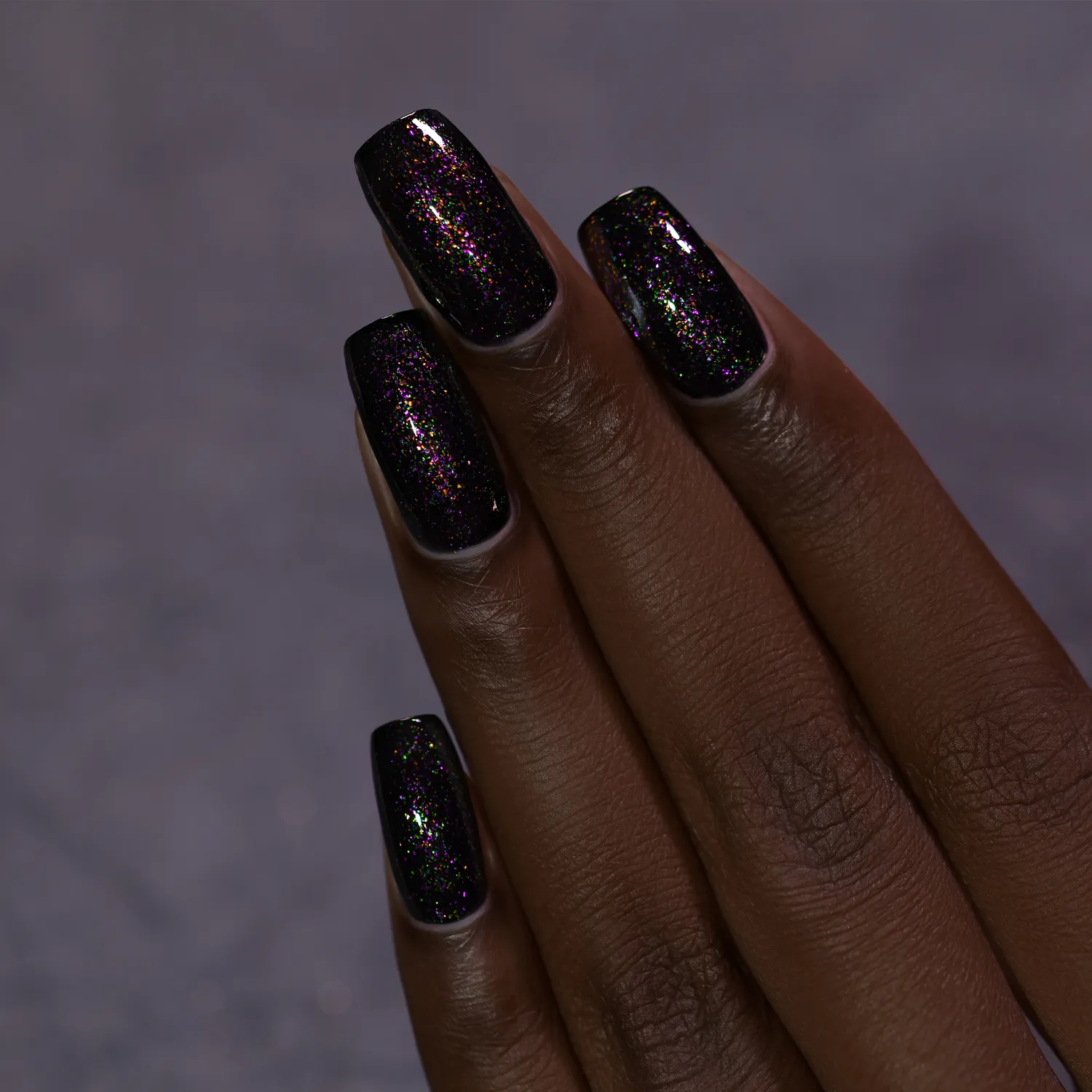 ILNP Cursed nagellack svart jelly shimmer