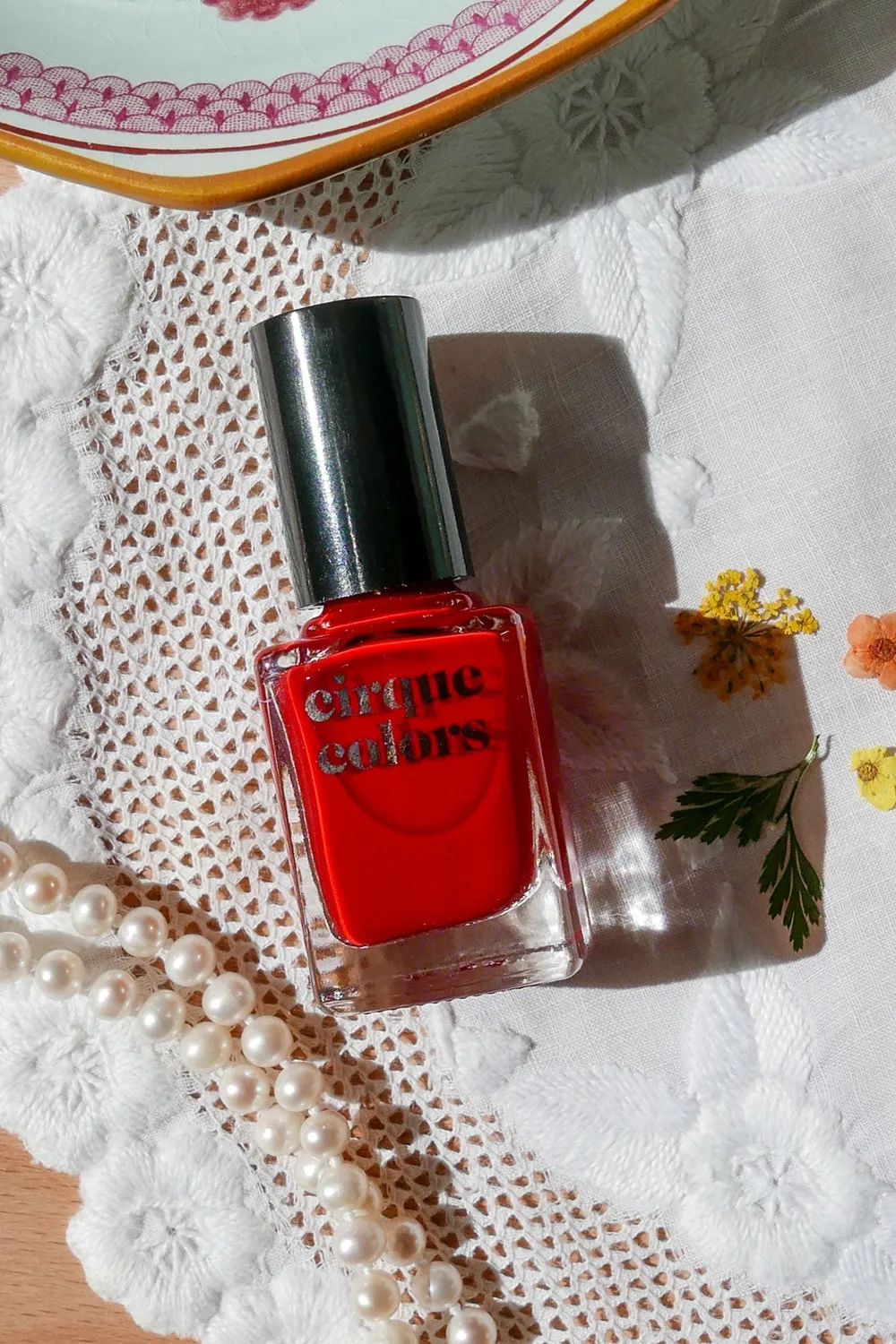 Cirque Colors Toadstool nagellack eldröd crème