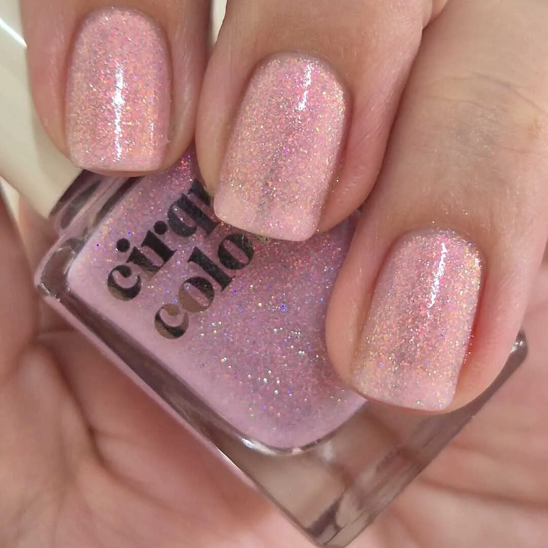 Cirque Colors Marionette nagellack pastellrosa holografisk