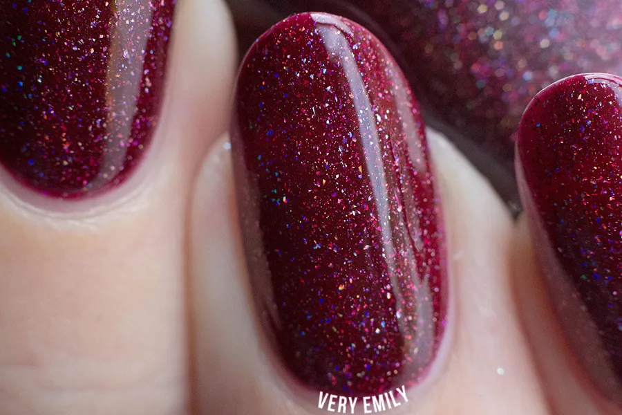 ILNP Diablo nagellack oxblood holografisk