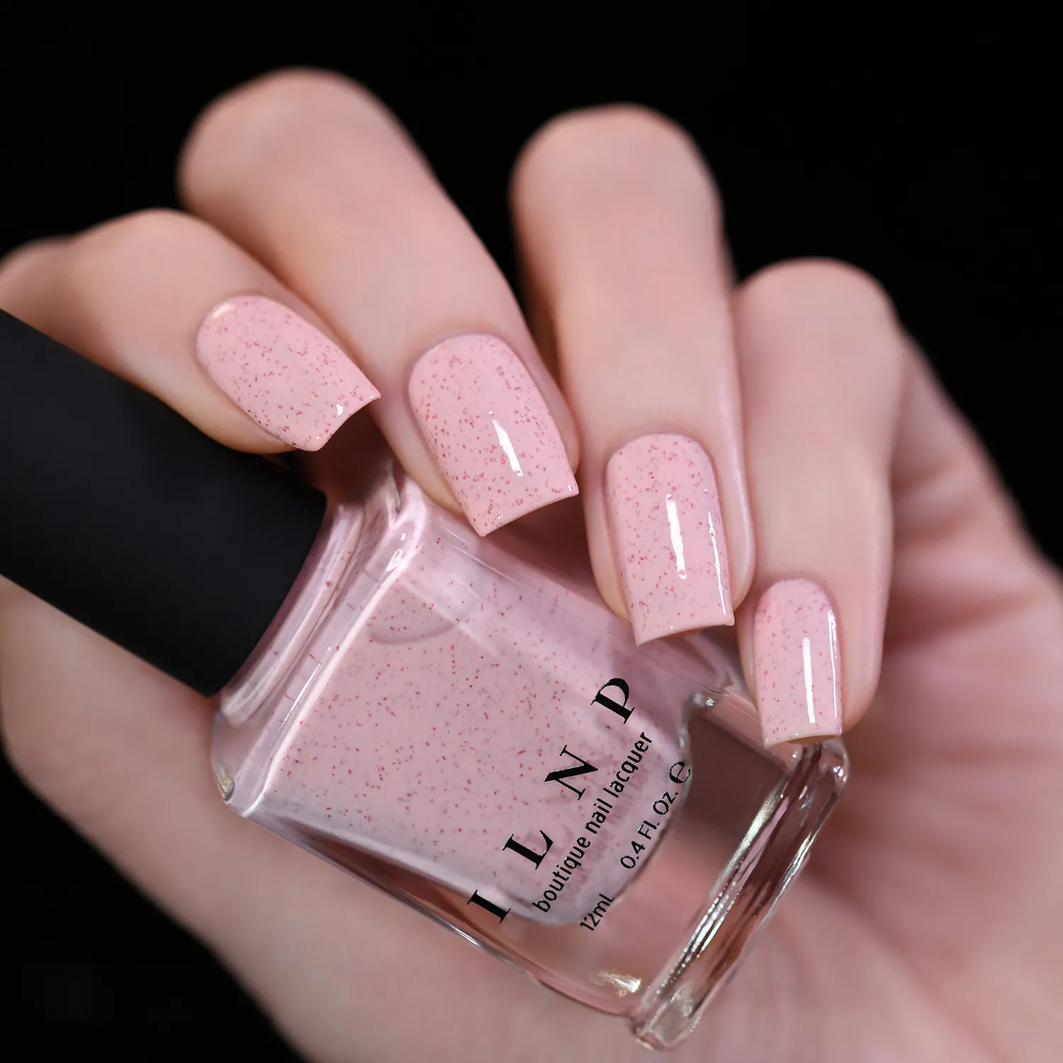 ILNP Hatched Sunday nagellack rosa prickigt