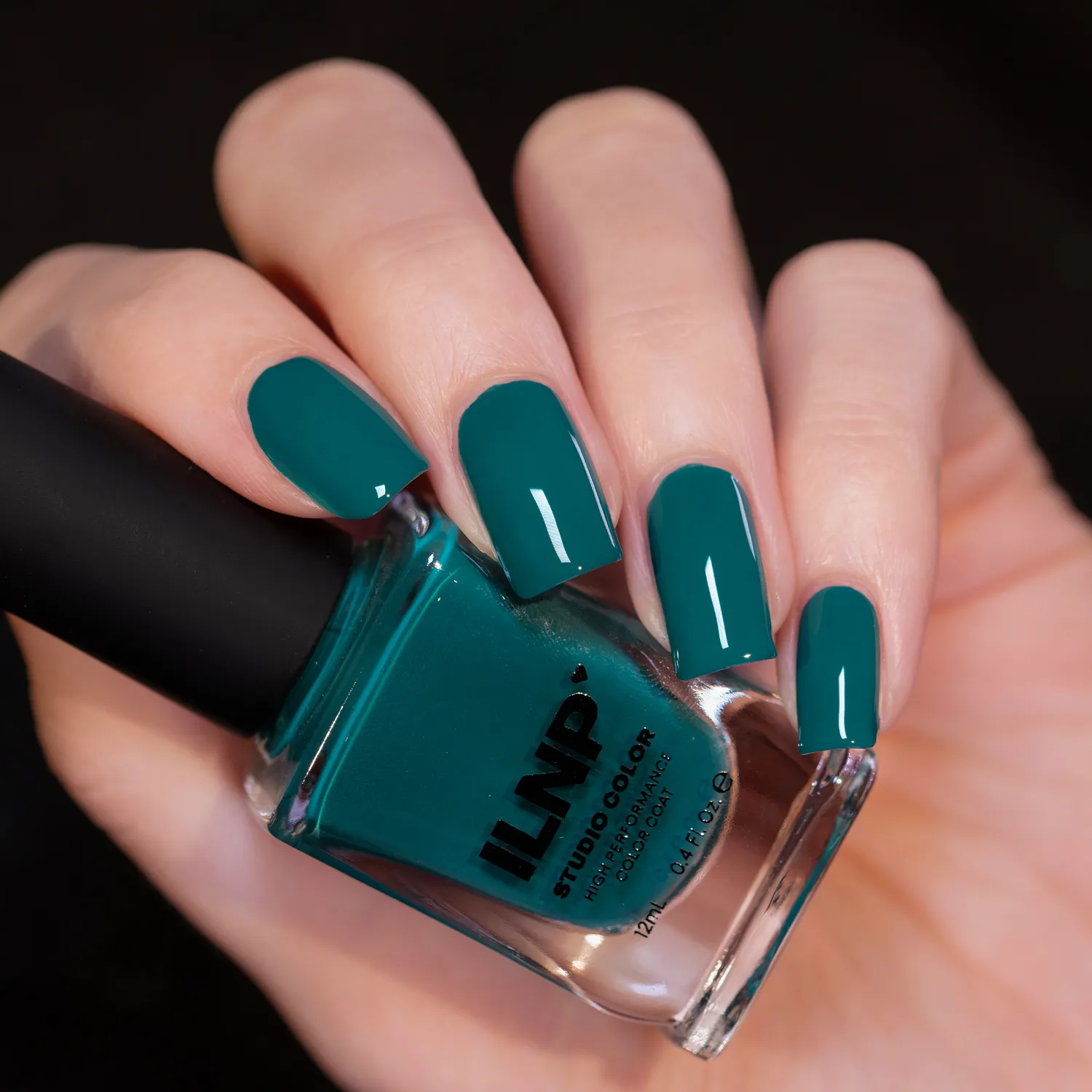 ILNP Just Because nagellack mörkblå kräm