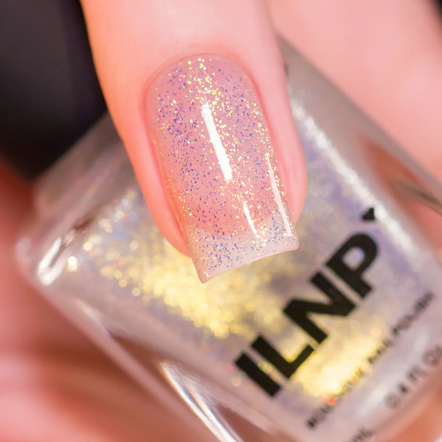 ILNP Golden Hour Horizon nagellack guldskimmer