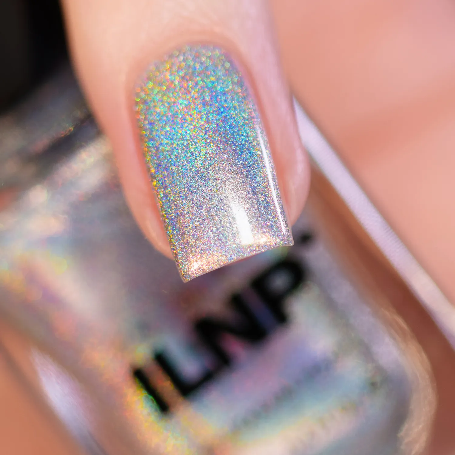 ILNP MEGA nagellack silver holografiskt