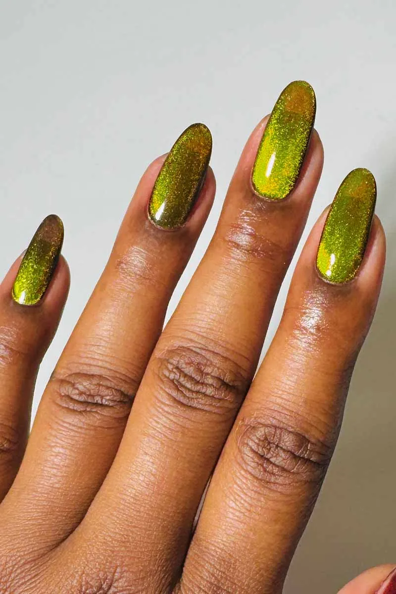 Cirque Colors Delusions of Grandeur nagellack magnetisk röd