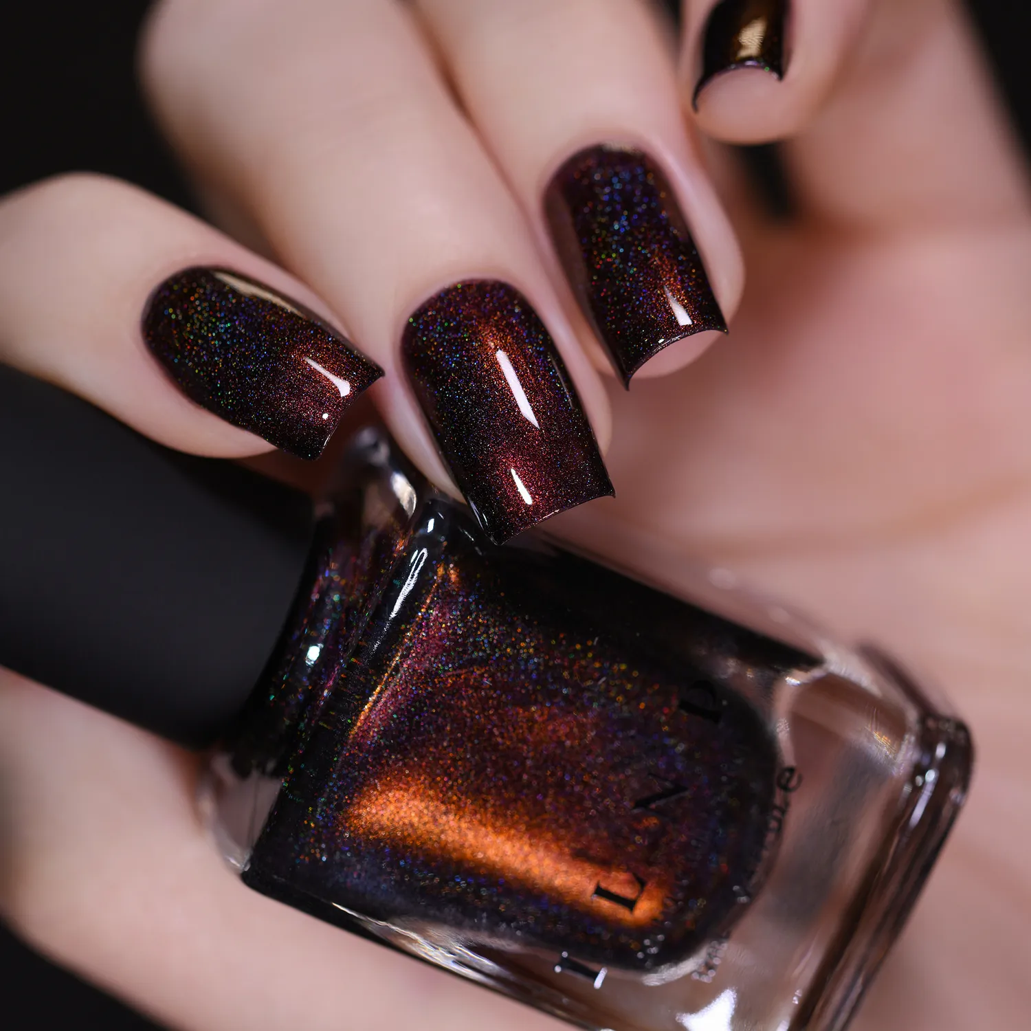 ILNP Dash of Cocoa nagellack holografiskt chokladbrunt