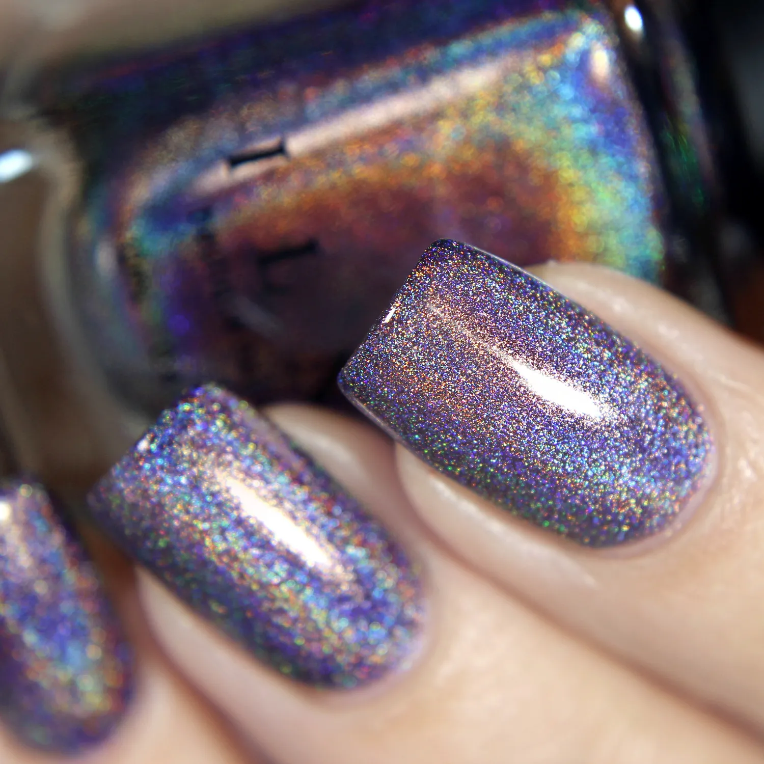 ILNP Ultra Holo Charmed nagellack plommon holografiskt