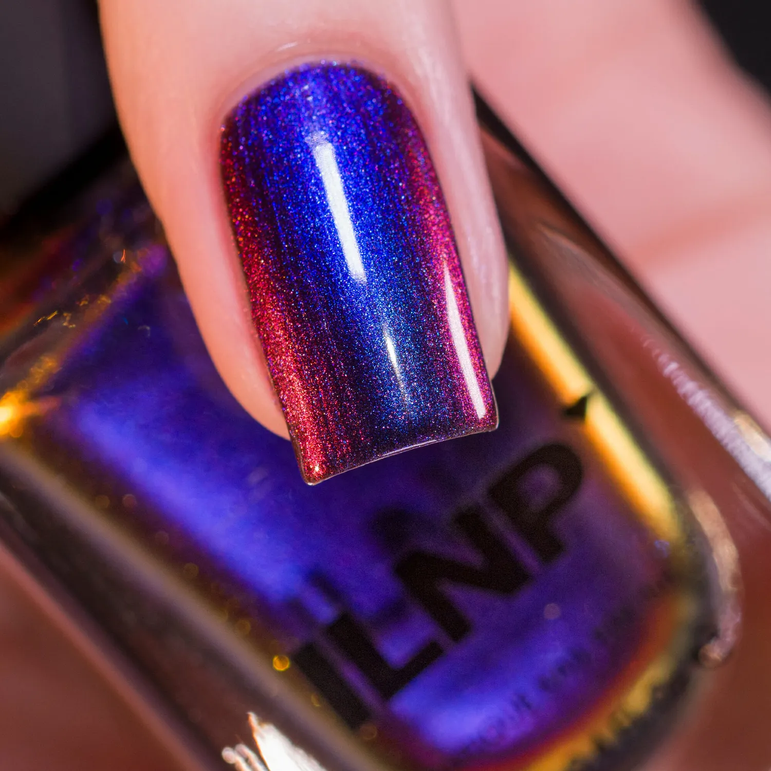 ILNP Cygnus Loop nagellack krom lila-orange