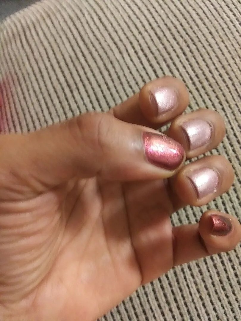 Cirque Colors Kinetic nagellack magnetiskt vinröd jelly