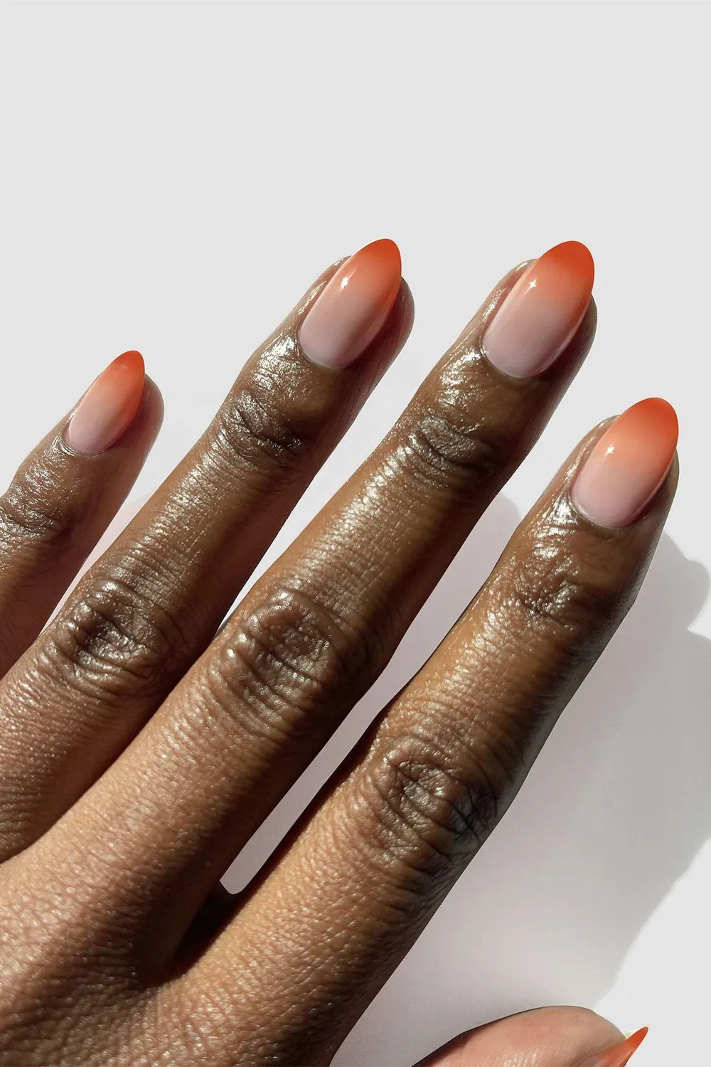 Cirque Colors Cast a Spell nagellack thermal holo