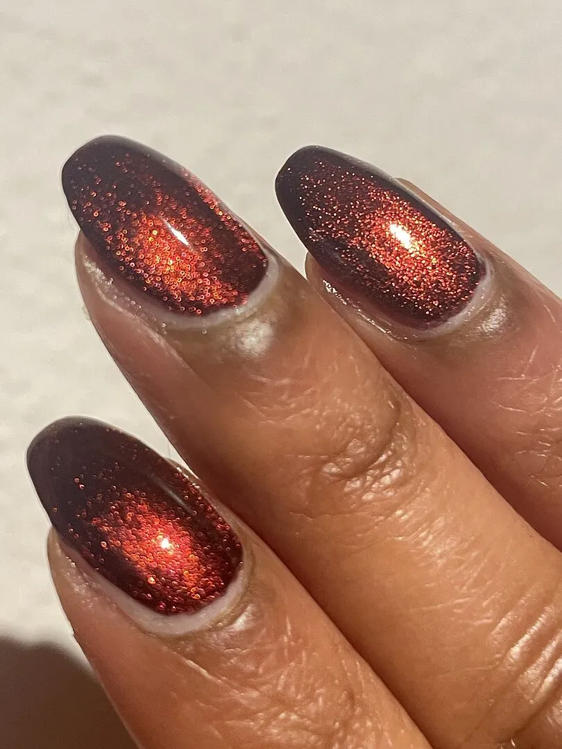Cirque Colors Eye of the Beholder nagellack magnetisk brun