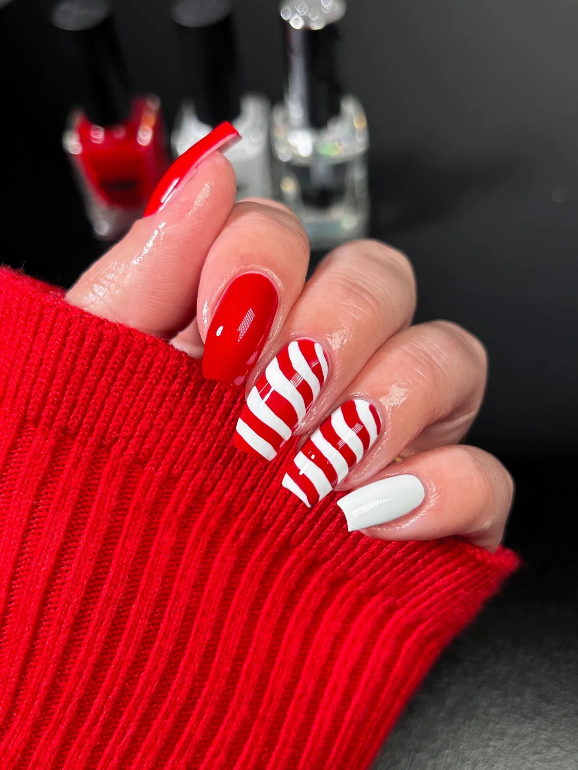 ILNP Candy Cane nagellacksset röd vit 2-pack