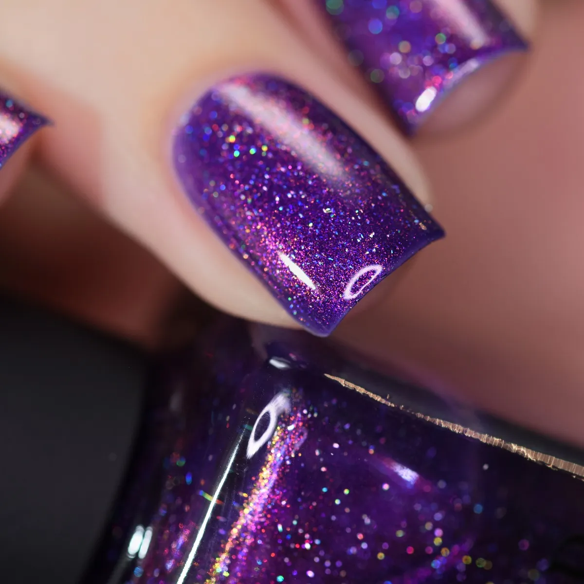 ILNP High Voltage nagellack lila holo