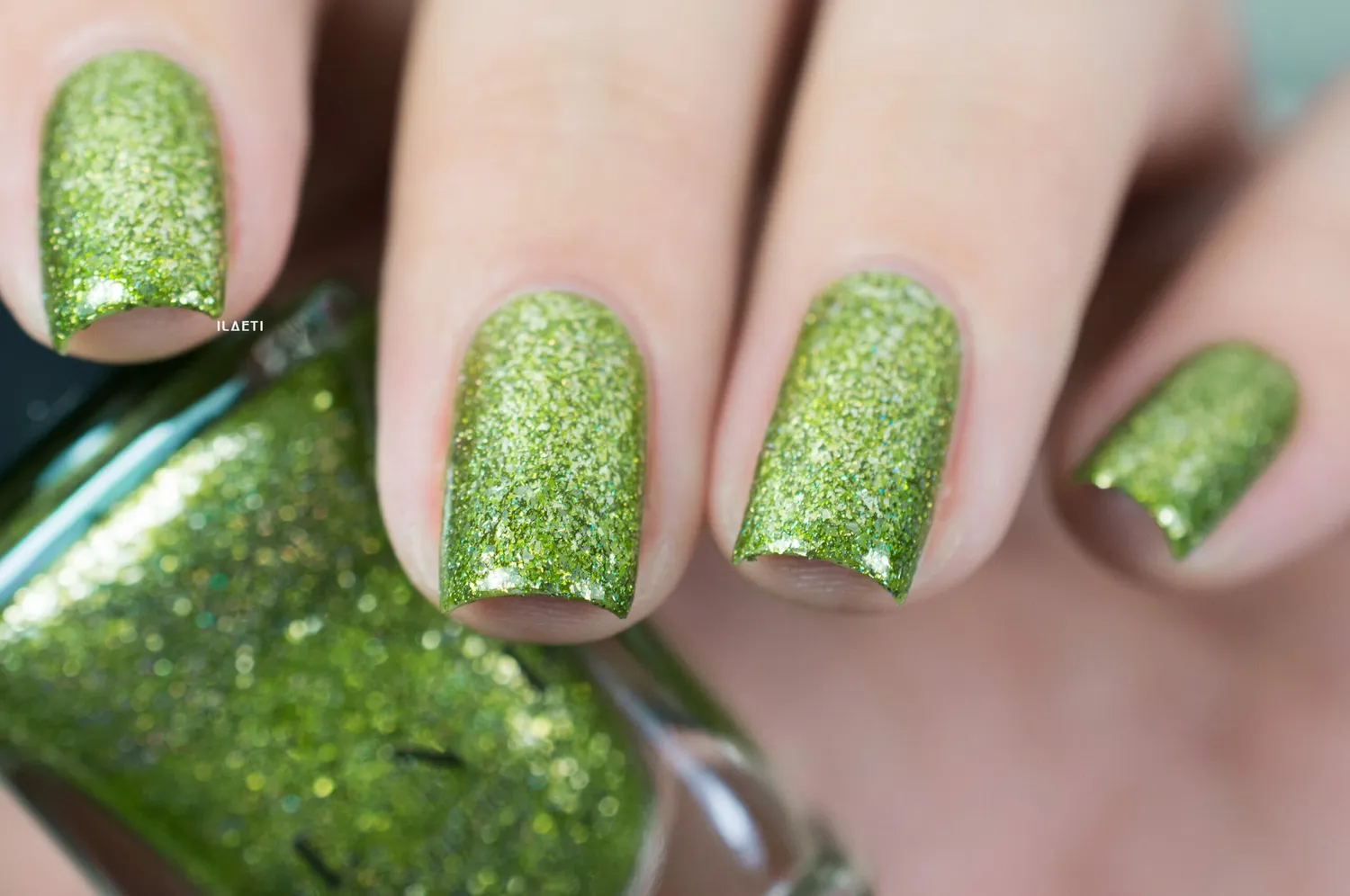 ILNP Limelight nagellack grön metallic