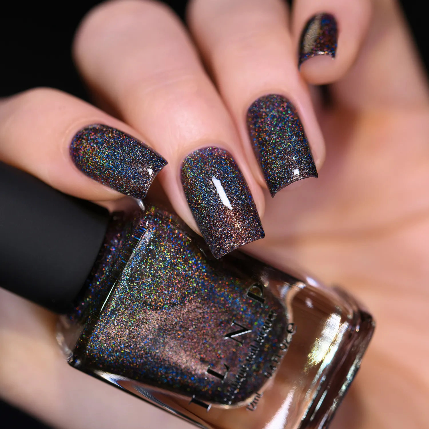 ILNP Penthouse nagellack mörklila holo 12 ml