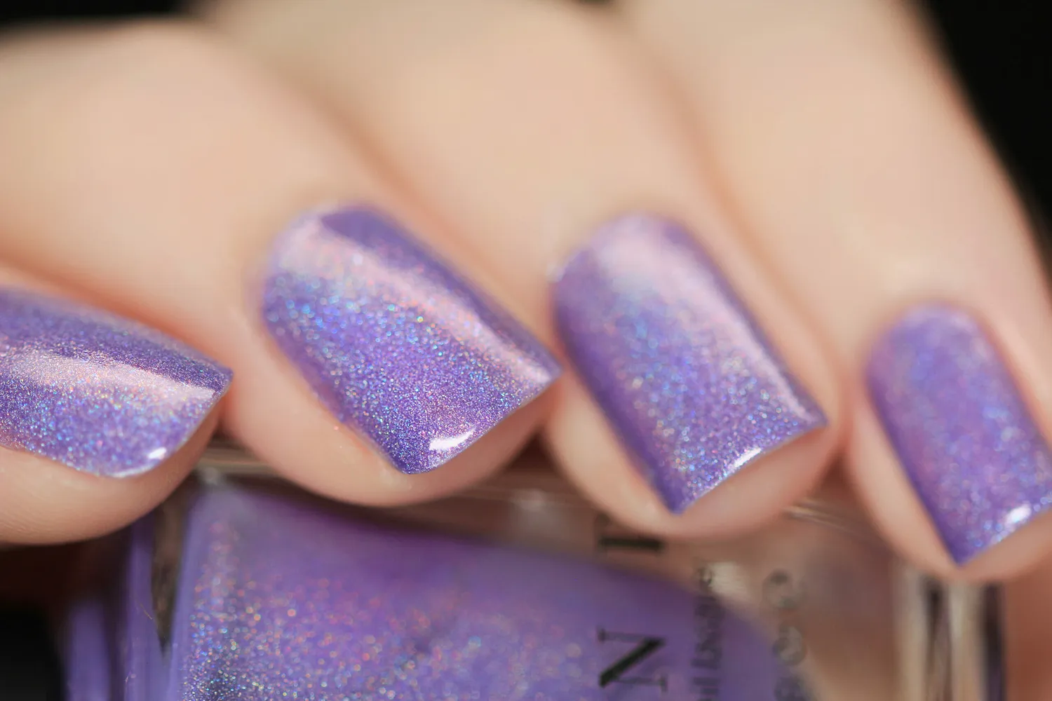 ILNP Charmingly Purple nagellack klarlila holo